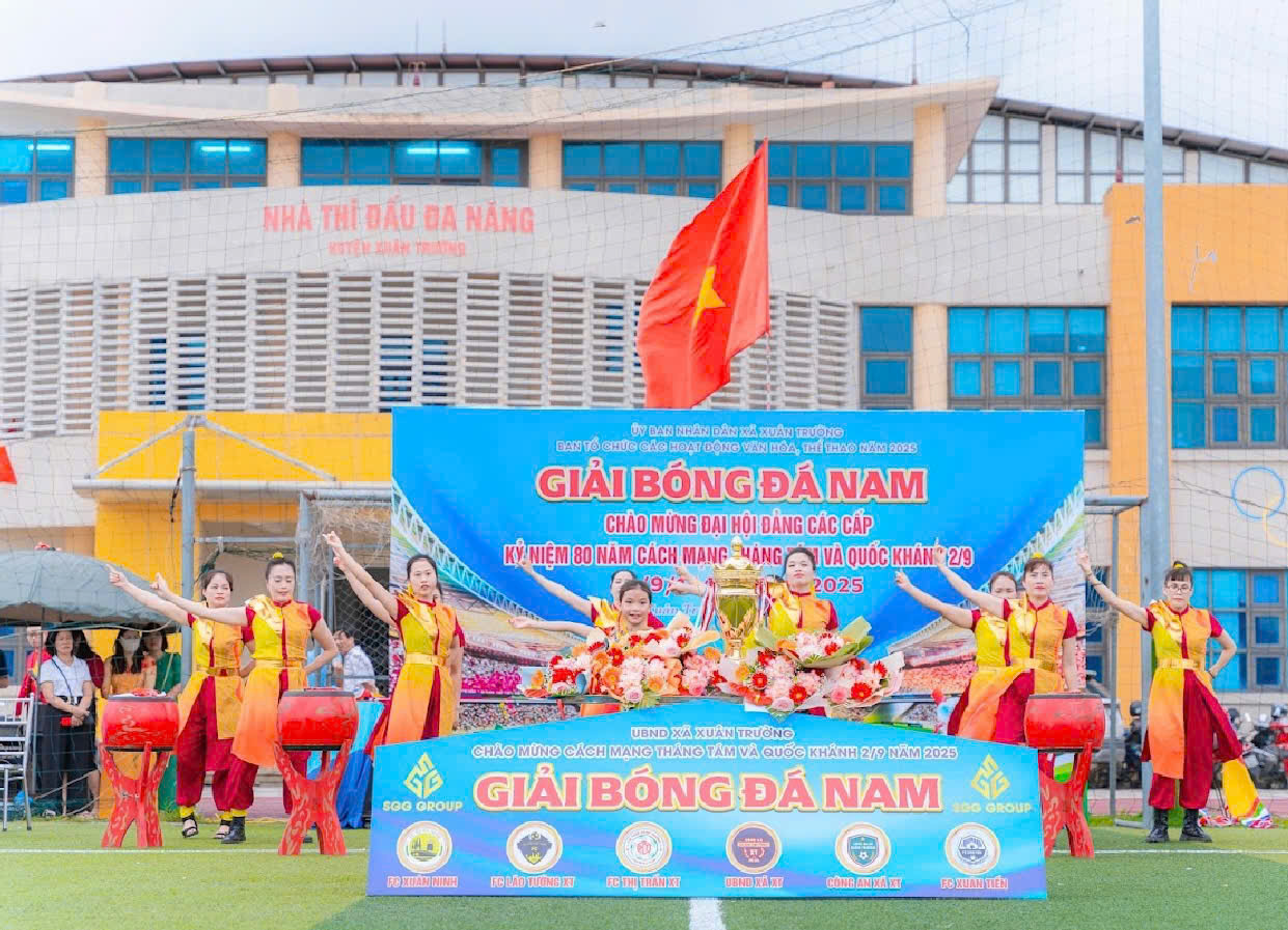 Xã Xuân Trường tổ chức giải bóng đá chào mừng kỷ niệm 80 năm cách mạng tháng Tám và Quốc khánh 2/9