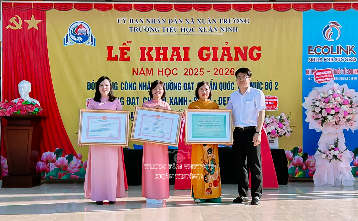 Trường Tiểu học Xuân Ninh đã long trọng tổ chức Lễ Khai giảng năm học mới 2025 – 2026 đón Bằng đạt chuẩn Quốc gia mức độ 2; Bằng đạt chuẩn Xanh - Sạch - Đẹp - An Toàn 