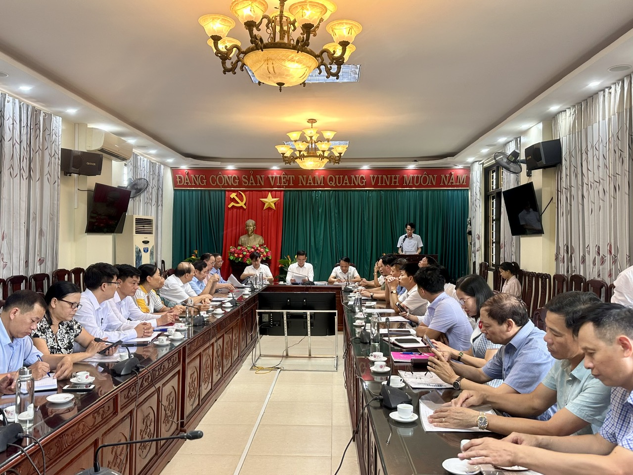 Đảng ủy xã Xuân Trường tổ chức Hội nghị lấy ý kiến các đồng chí nguyên lãnh đạo chủ chốt của huyện Xuân Trường, nguyên lãnh đạo các xã, thị trấn 
